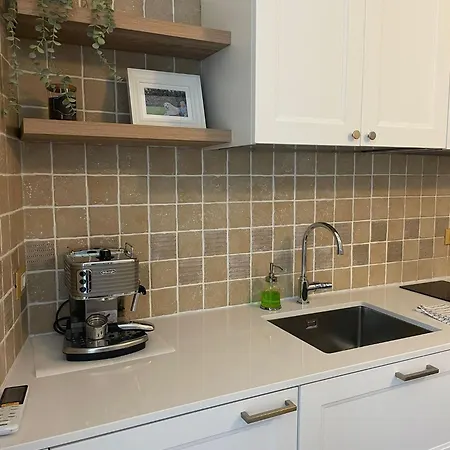 Lamanna House Pensionat 3*