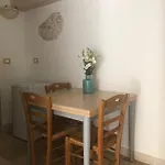 Lamanna House 3*