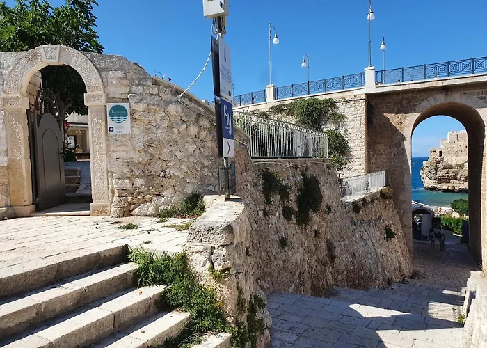 Lamanna House 3*